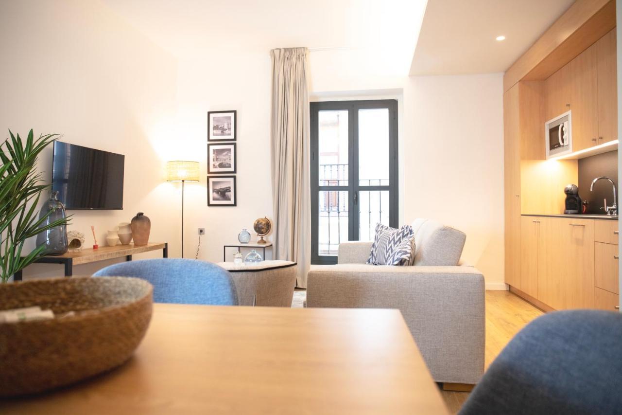 Nqn Aparts & Suites Sevilla Экстерьер фото
